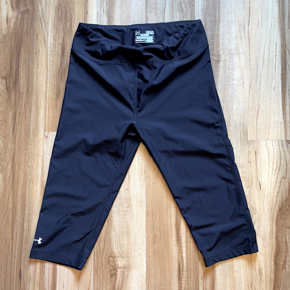 Under Armour compression capris